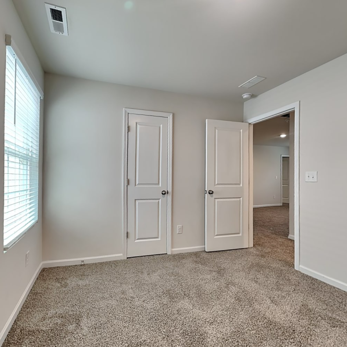 Cameron Commons_Image Carousel_Bedroom3